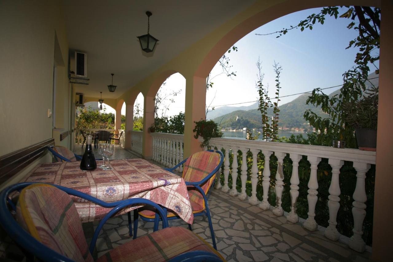 Stevovic Apartments Tivat Exterior photo
